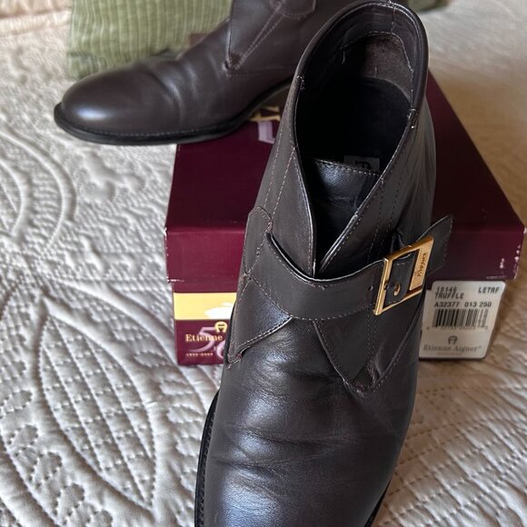 Etienne Aigner – Truffle (brown) Ankle boots – 8.5W - Picture 2 of 4